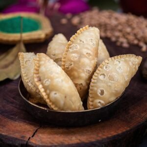 Dry Mewa Gujiya - 8Pc